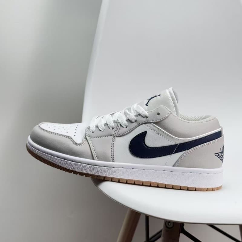 Nike Air Force 1 Low Navy Swoosh
