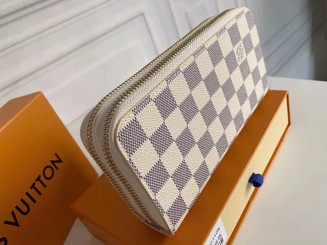 Louis Vuitton Zippy Wallet Damier Azur