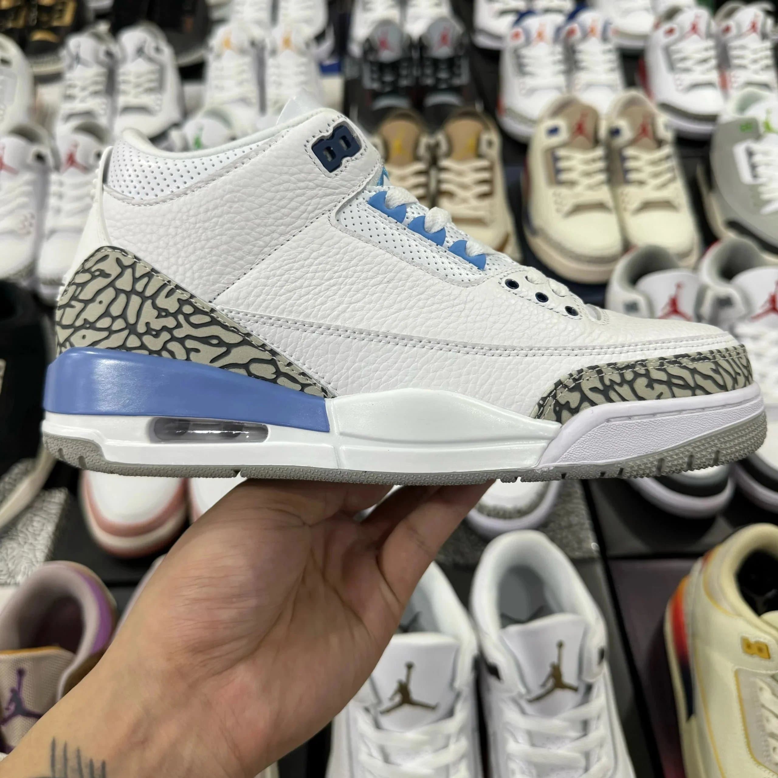 Air Jordan 3 True Blue