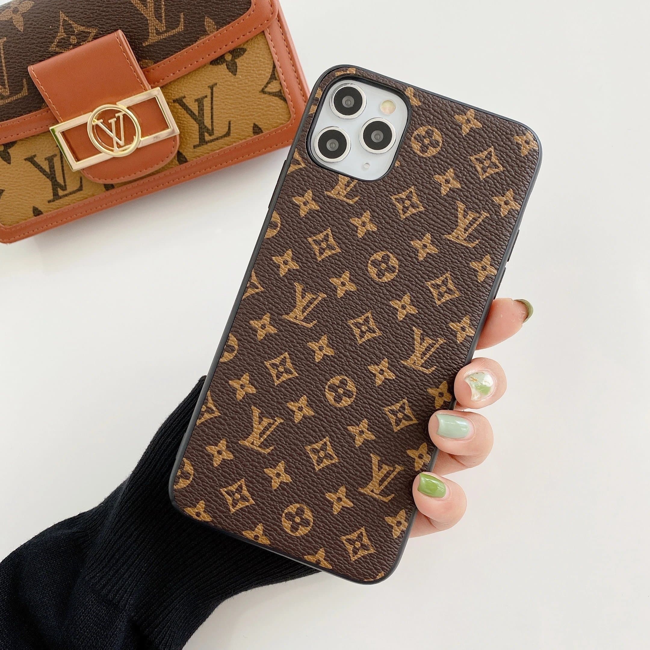 Burberry Phone Case Haymarket Check with Equestrian Knight — LZJ002