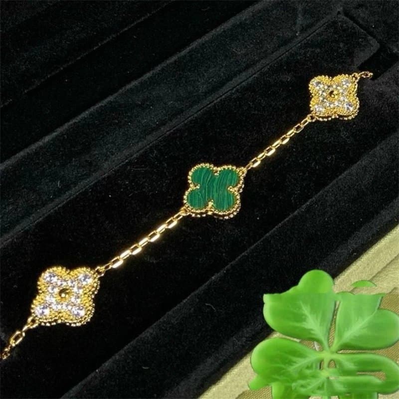 Van Cleef & Arpels Alhambra Bracelet Malachite and Diamond