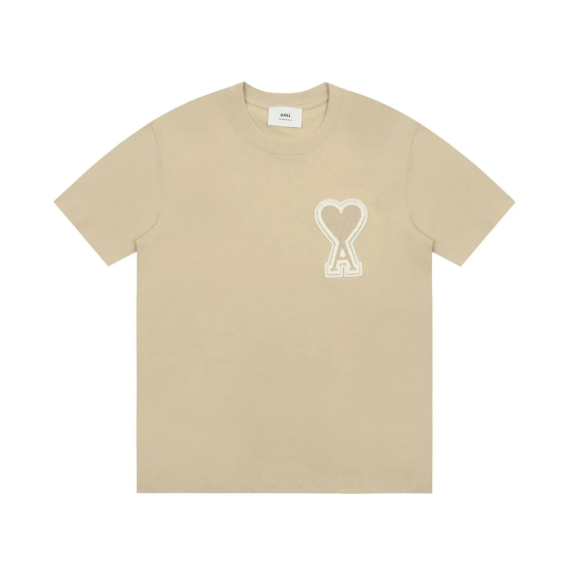 AMI Paris T-Shirt Heart Logo Patch — 卡其色