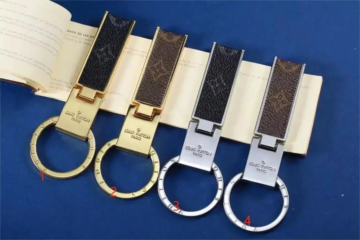 Gucci GG Marmont Keychain Monogram Canvas — 32下单备注序号