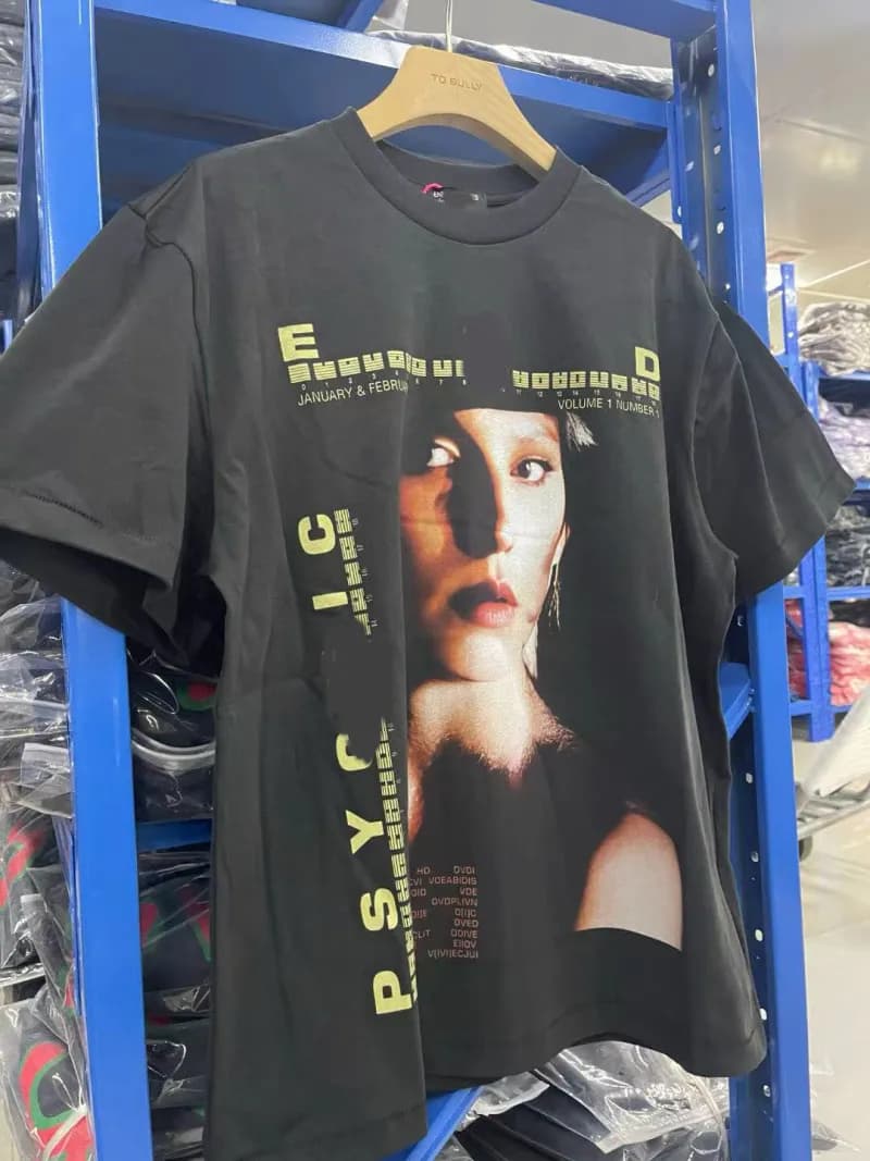 Off-White Graphic T-Shirt Psychedelic Magazine Print