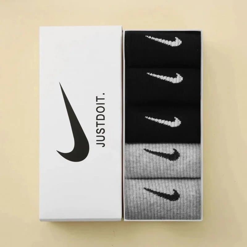 Nike Socks Swoosh Logo Pack