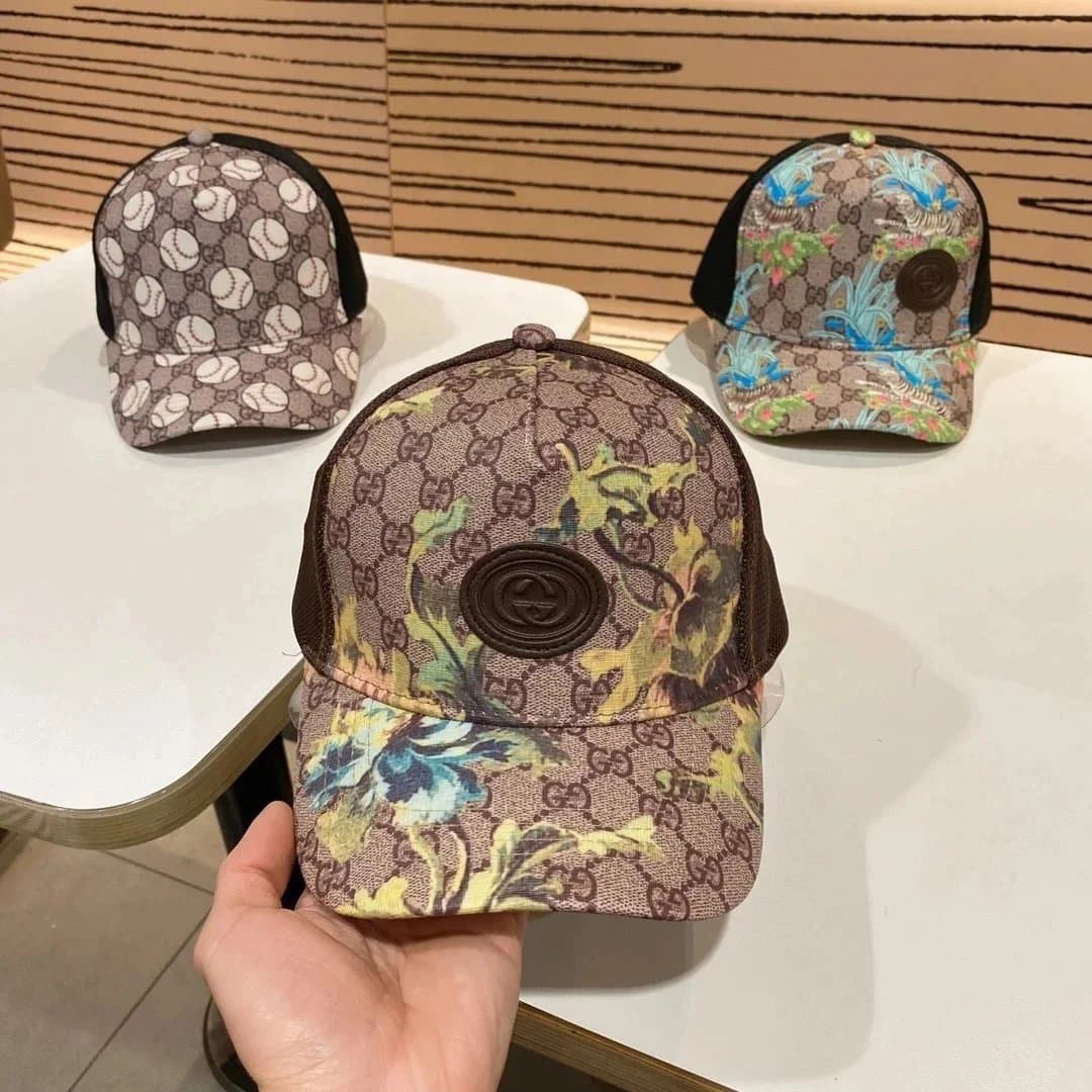 Gucci GG Supreme Trucker Cap Floral Print