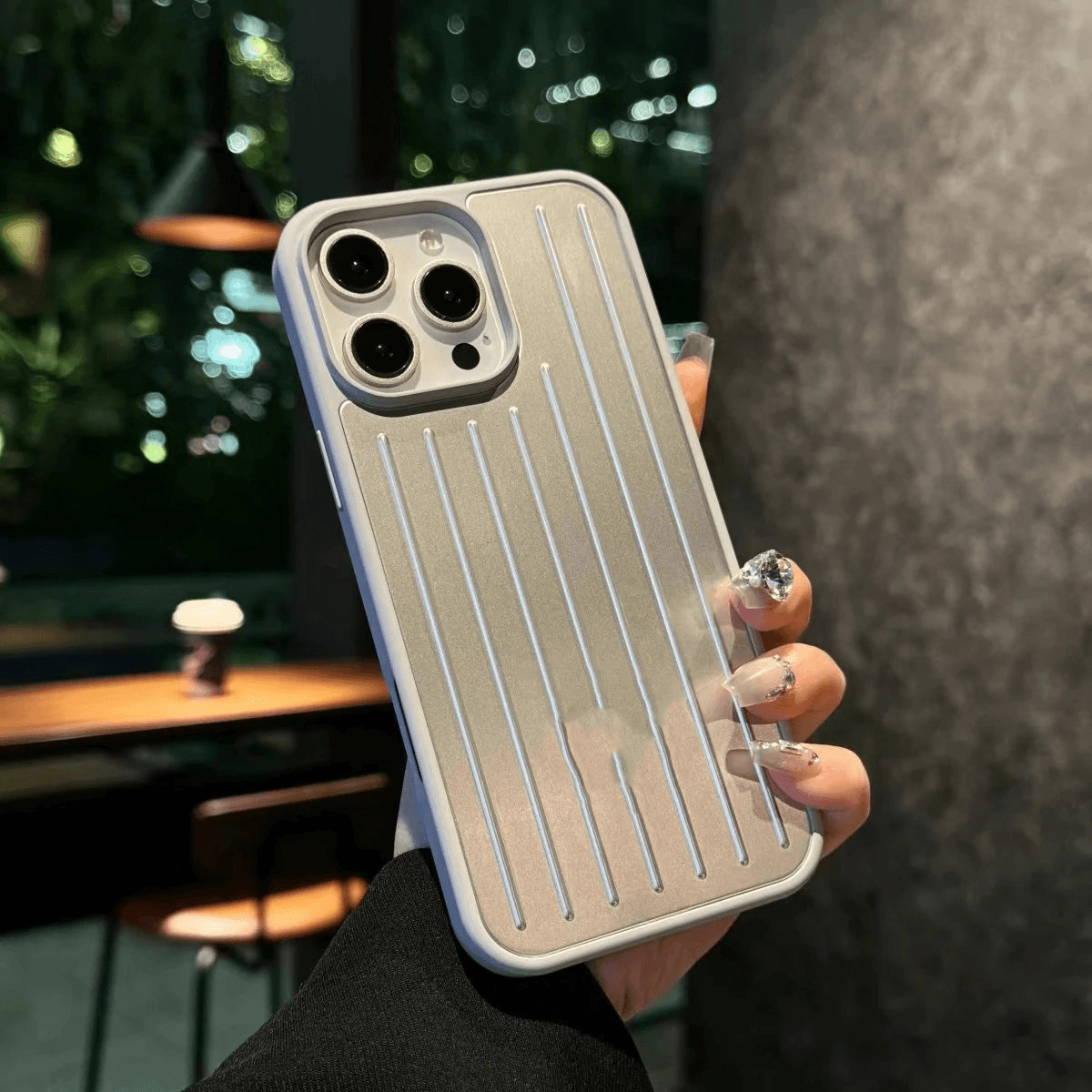 Apple iPhone Case Ribbed Design — 银色-手机壳