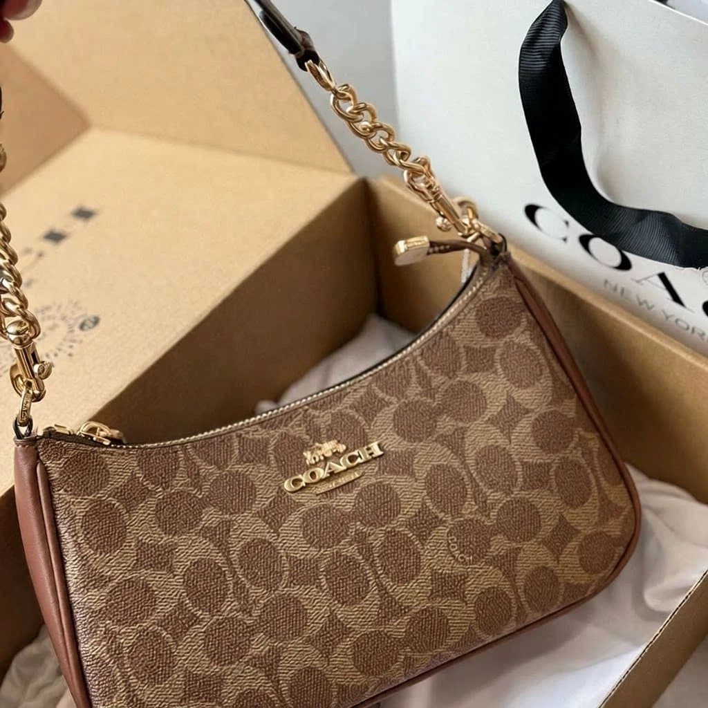 Coach Shoulder Bag Cherry Print — 24*15*7.5cm · 焦糖色+礼盒