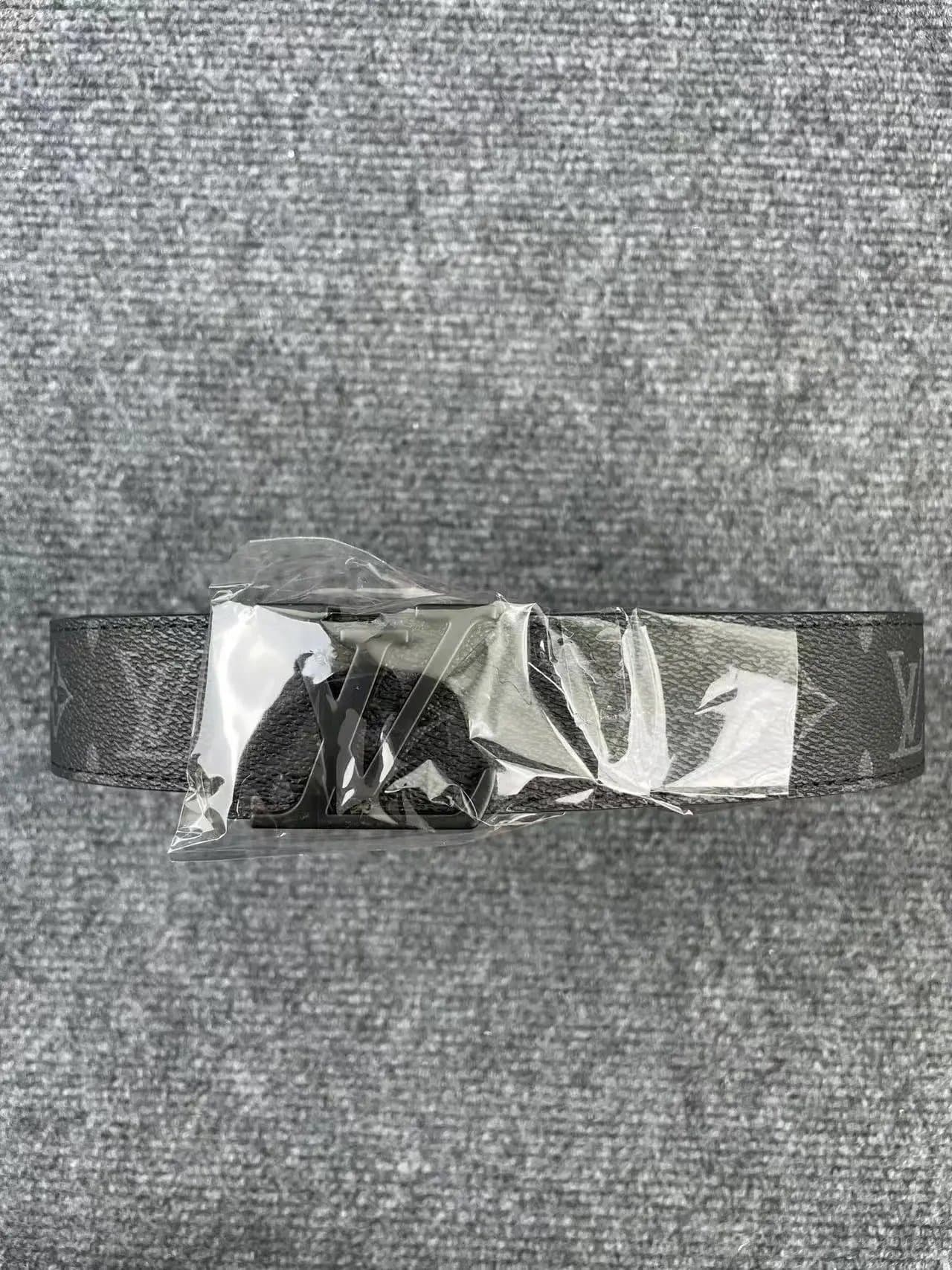 Louis Vuitton LV Belt Embossed Monogram — 40