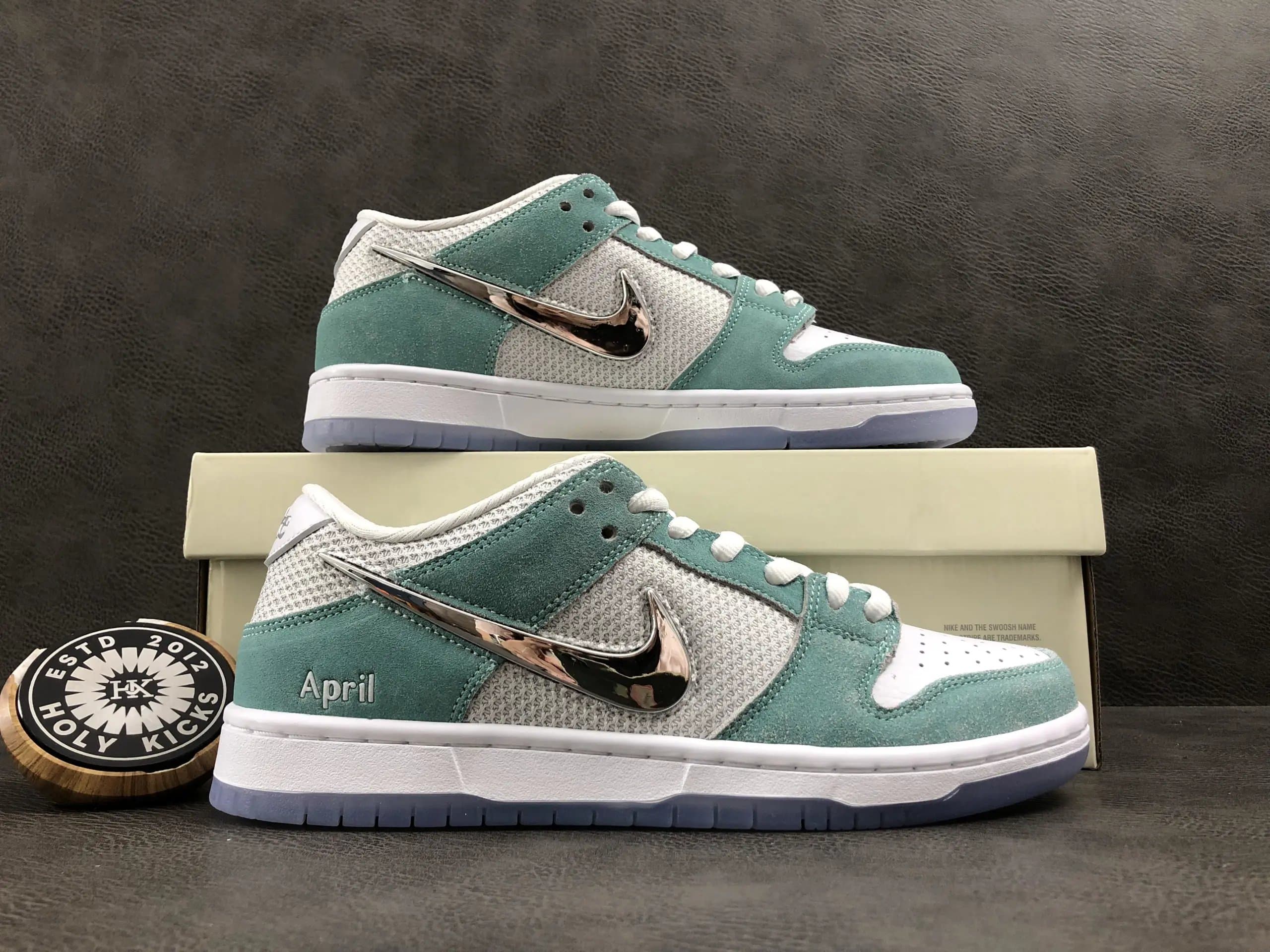 Nike SB Dunk Low April