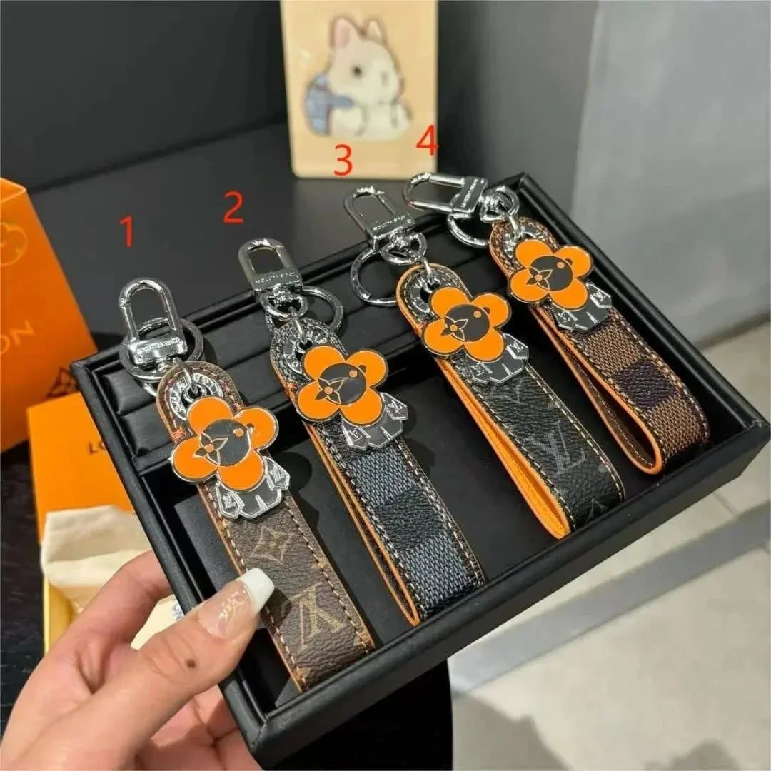 Gucci GG Marmont Keychain Monogram Canvas — 30下单备注序号