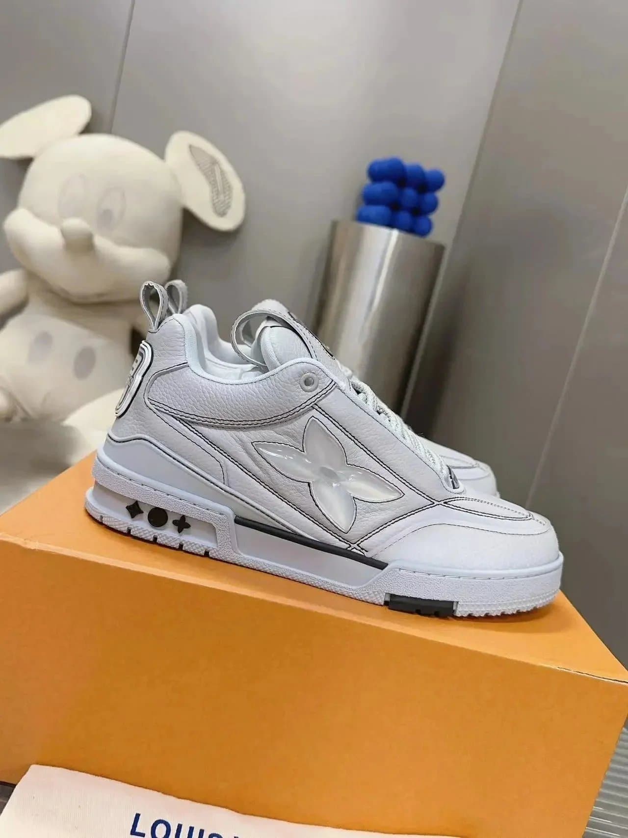 Louis Vuitton LV Trainer Denim Monogram — 28