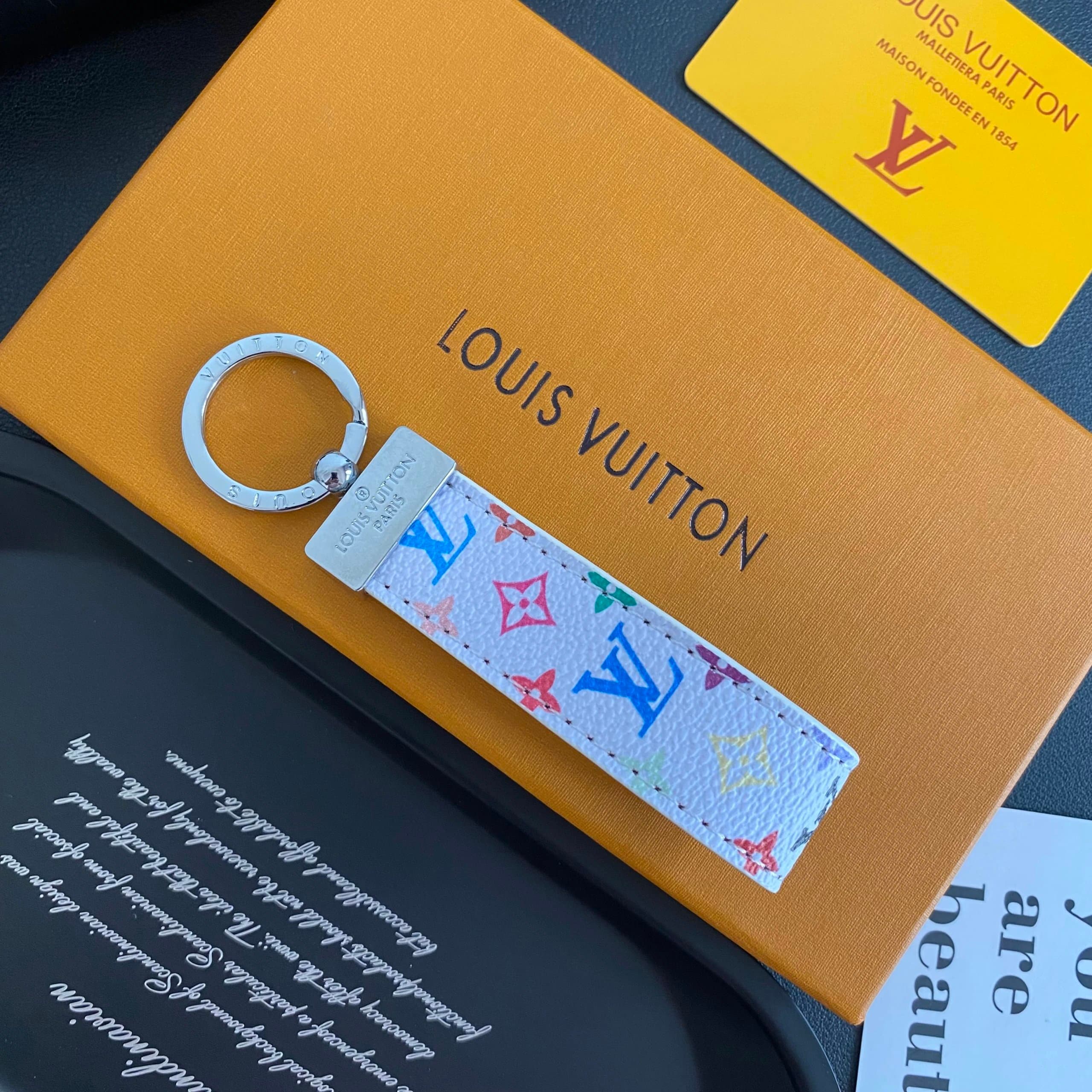 Louis Vuitton Key Holder Damier Graphite — 22
