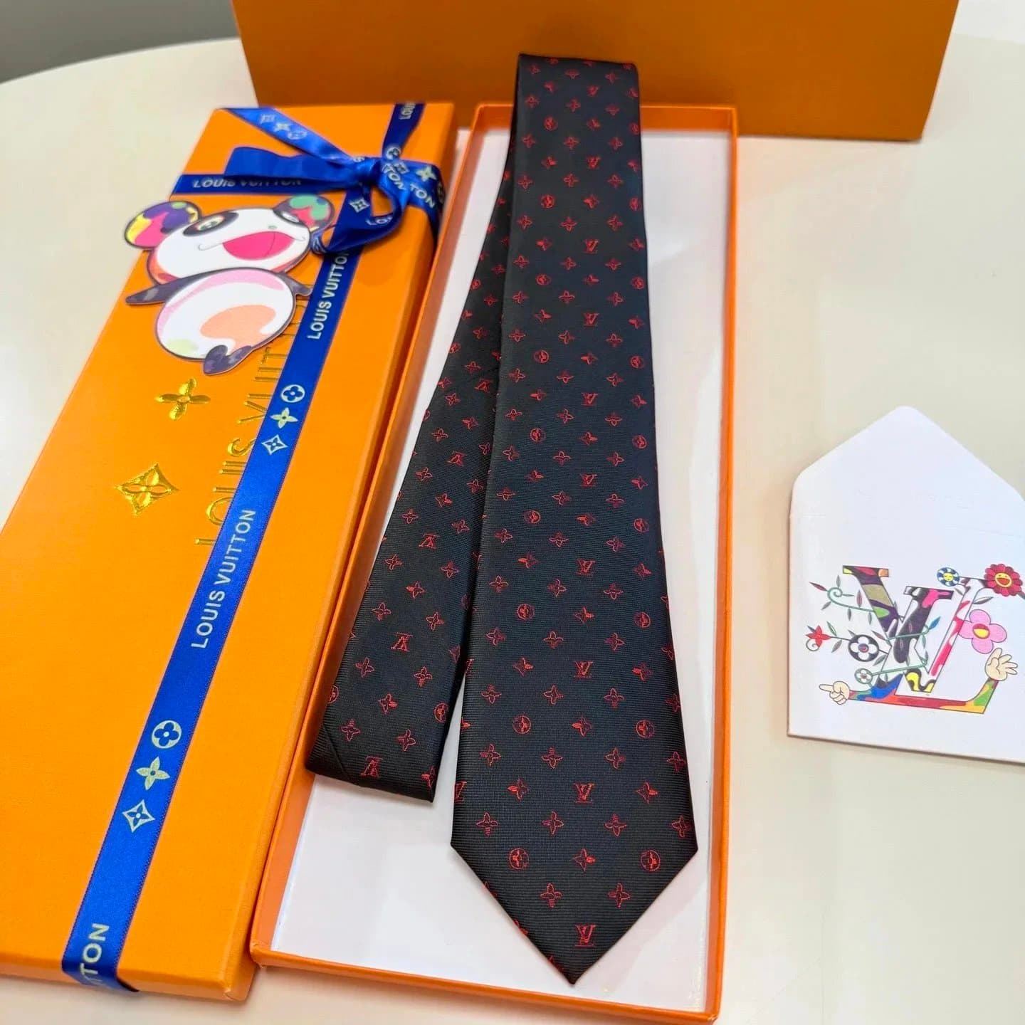 Louis Vuitton × KAWS Neck Tie Monogram Multicolor Panda — LV 05（带盒）
