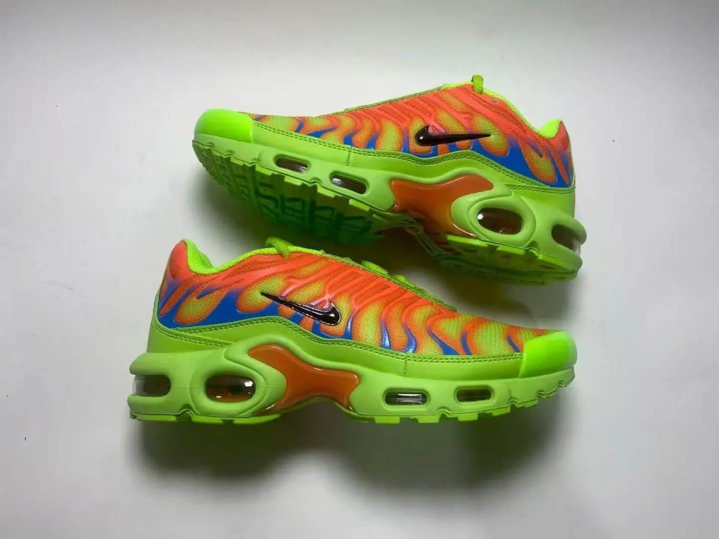 Nike Air Max Plus Flame — 黄绿