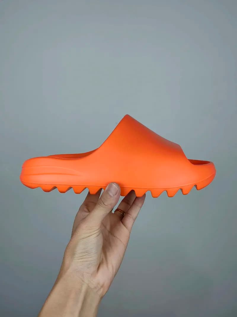 Yeezy Slide Earth — 橙色光皮（GZ0953）