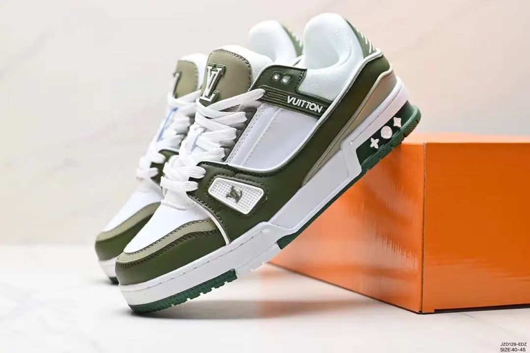 Louis Vuitton LV Trainer White Monogram — 9   白浅绿