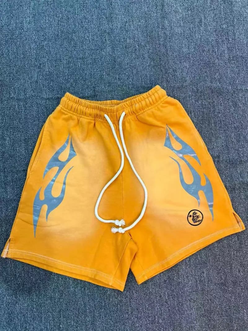 Hellstar Graphic Shorts Star Flame Print — 21