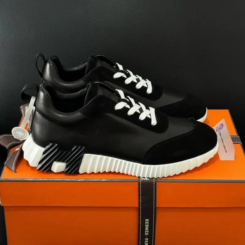 Hermès Run Away Black and White