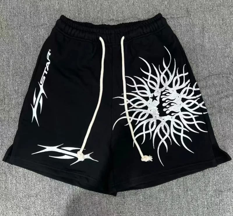Hellstar Graphic Shorts Star Flame Print — 56
