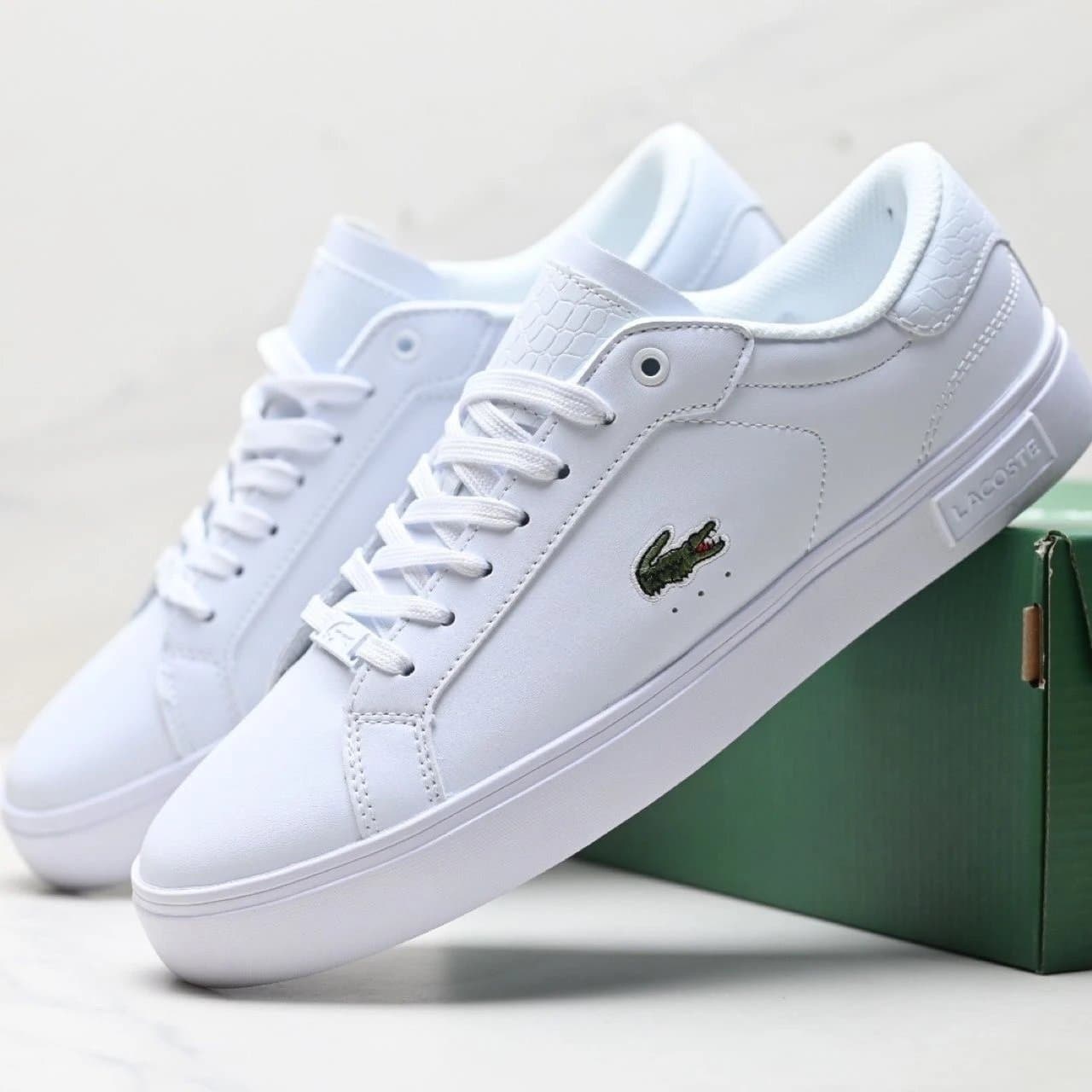 Lacoste Carnaby Evo Triple White