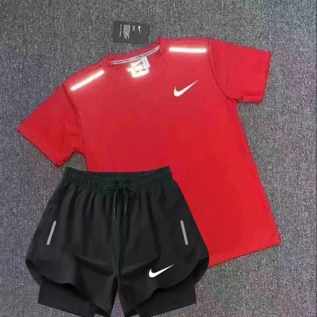 The Nike Tee Cropped — 36