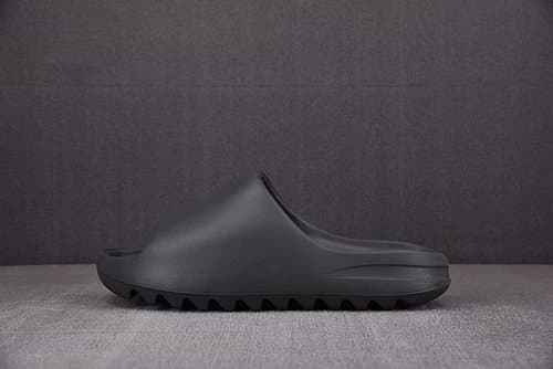 Yeezy Slide Bone — ID4132