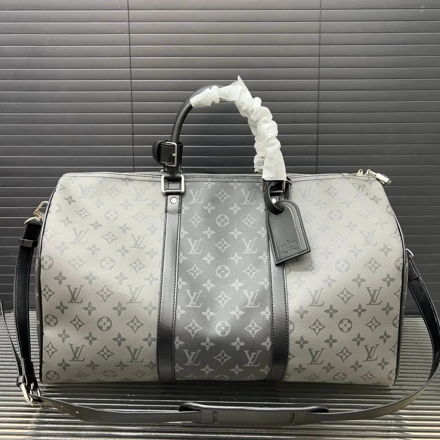 Louis Vuitton Keepall Bandoulière Monogram Eclipse — 4