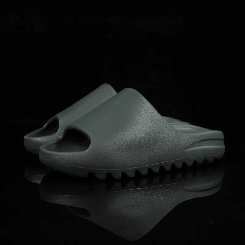 Yeezy Slide Onyx
