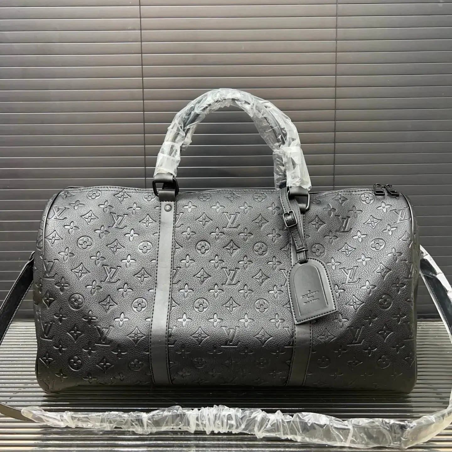 Louis Vuitton Keepall Bandoulière Monogram Eclipse — 19