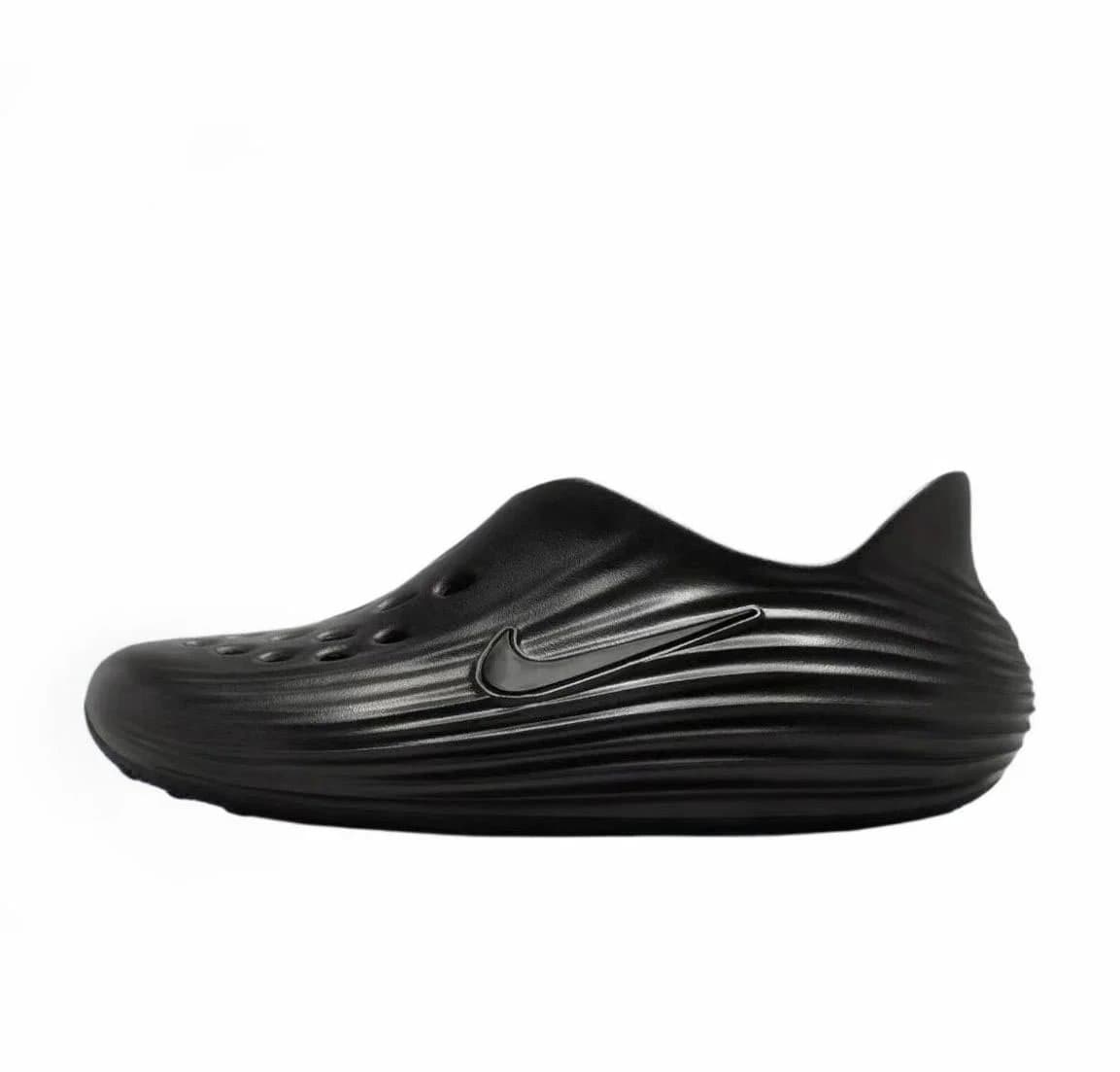 Nike Clog Triple Black