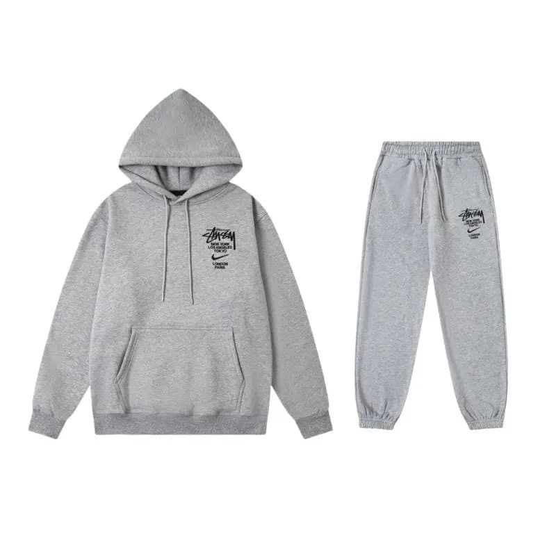 Stüssy Hooded Sweatshirt Script Logo — BB040
