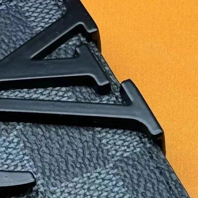 Louis Vuitton LV Belt Monogram Empreinte — 黑格黑扣