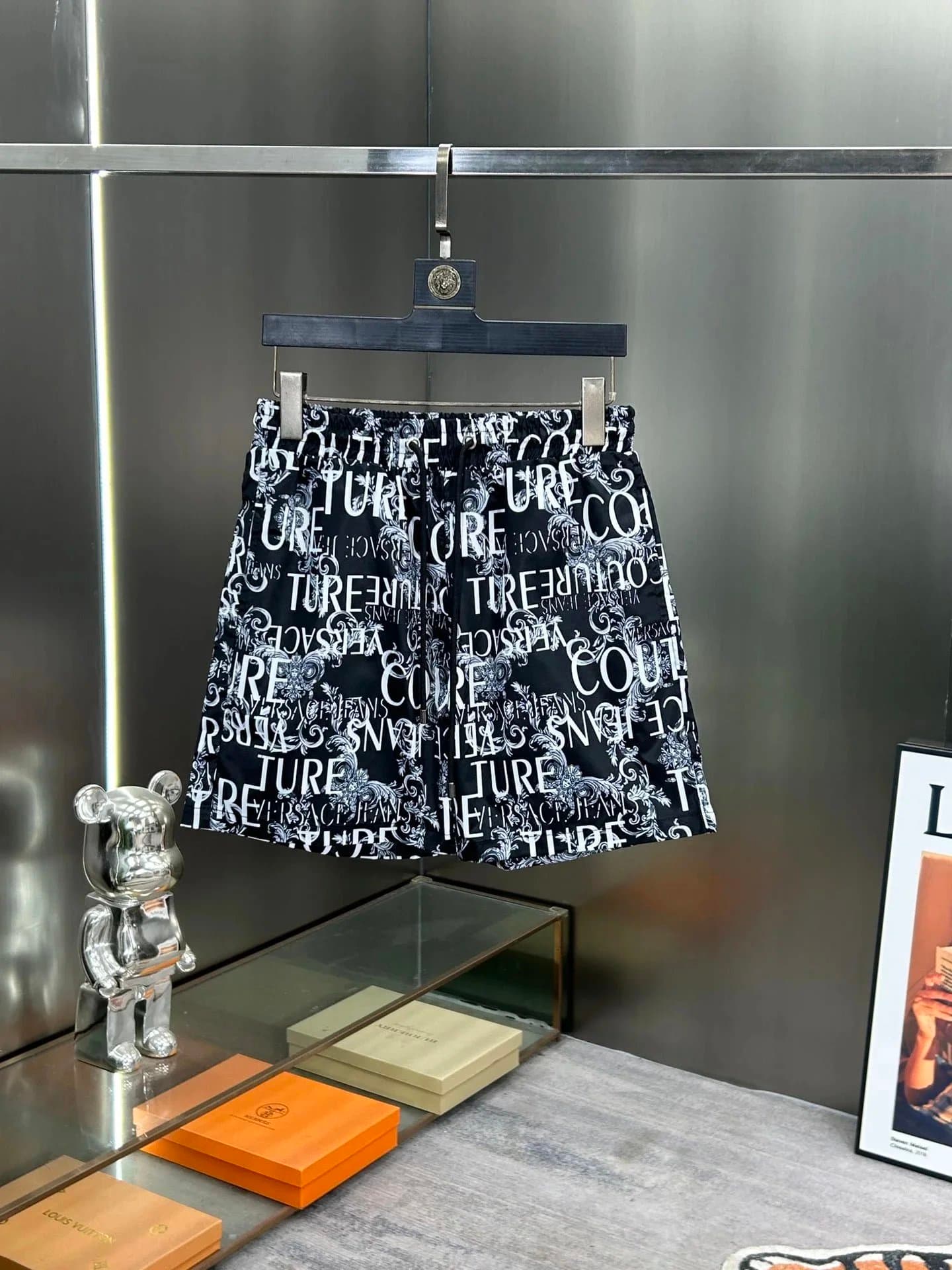 Versace Baroque Print Shorts Medusa Baroque — MMJ-015