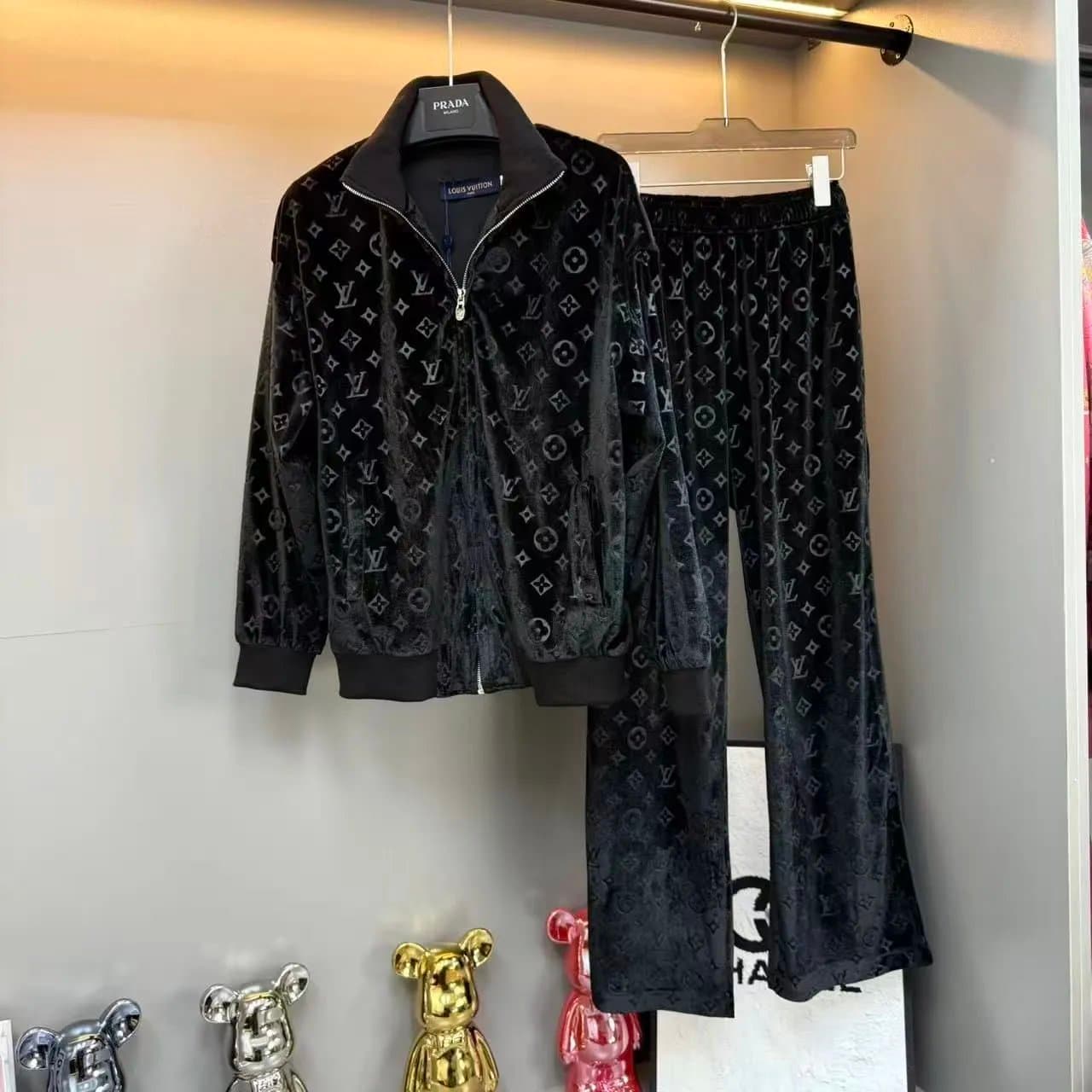 Louis Vuitton Monogram Knit Cardigan Striped Intarsia — LV 35