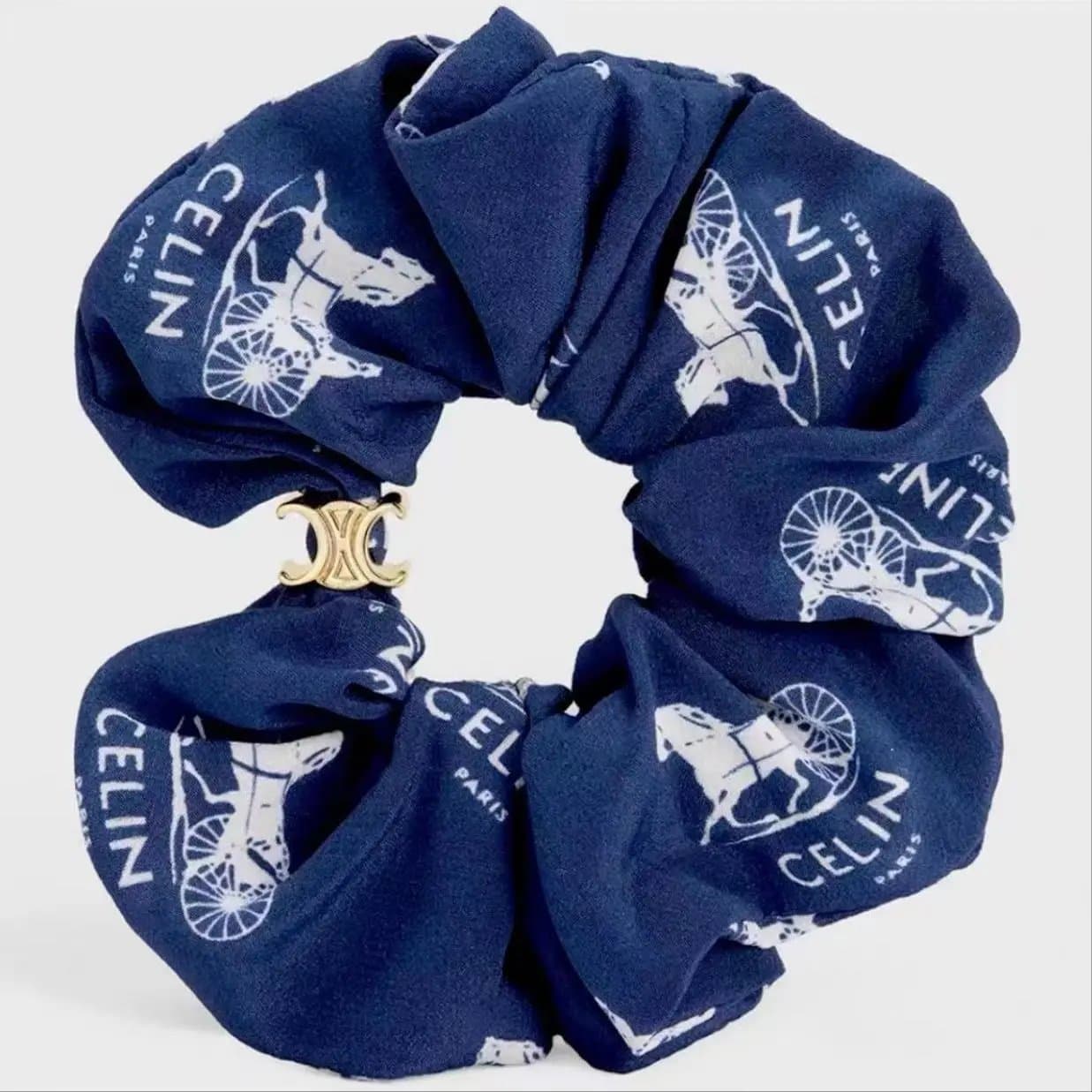 Celine Silk Scrunchie Triomphe Logo Print — 蓝色马车