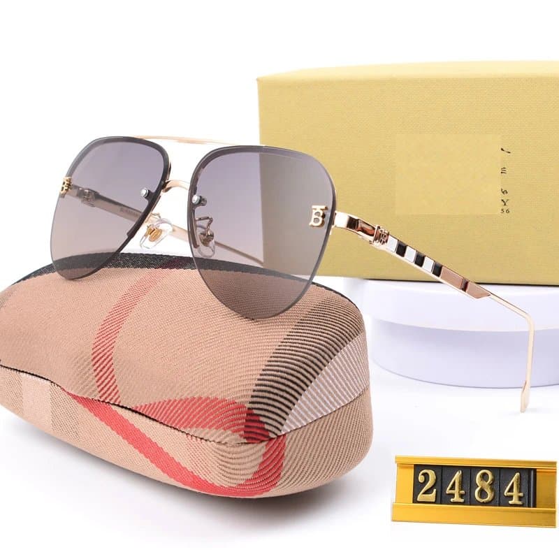 Burberry Aviator Sunglasses Checkered Temple — 金框灰片