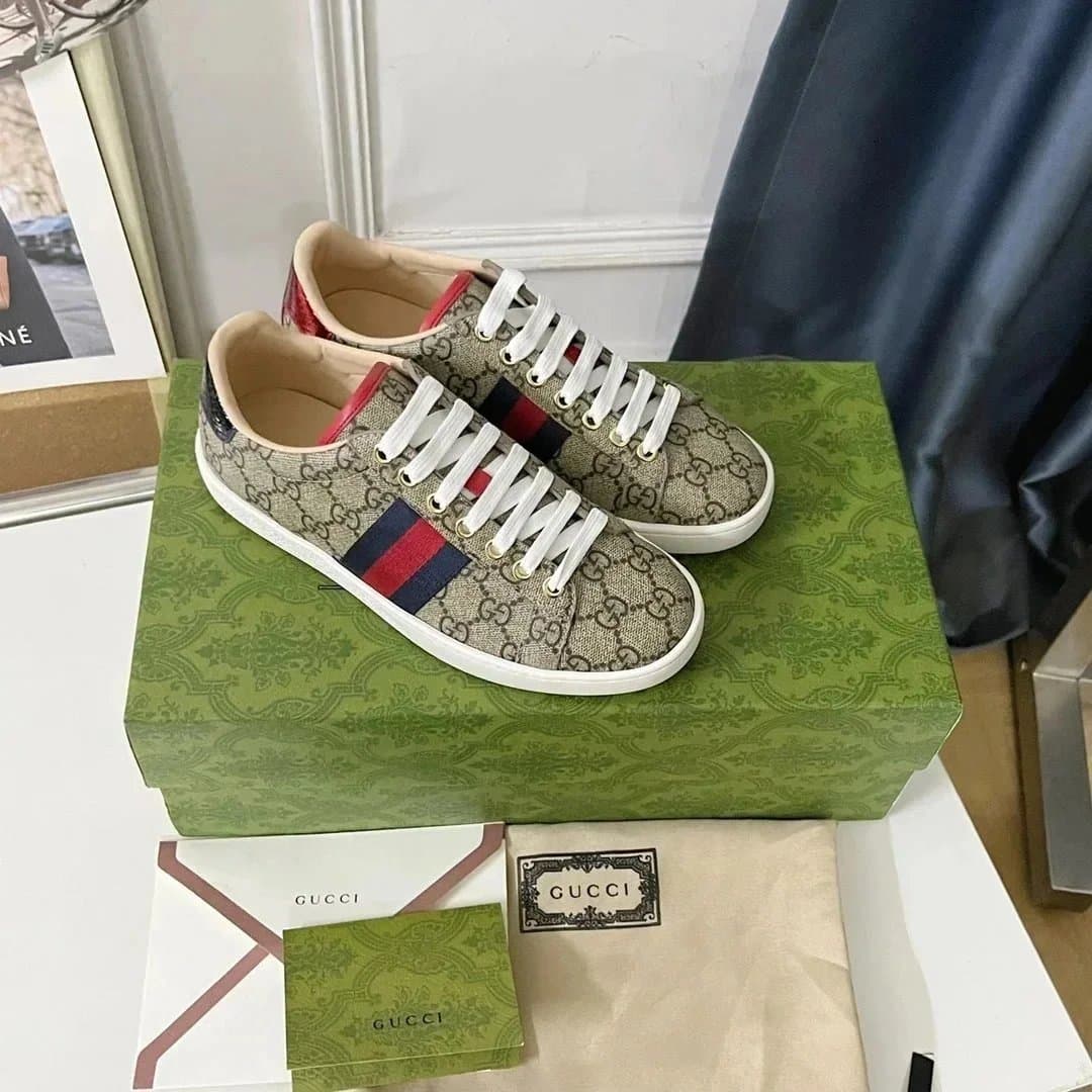 Gucci Ace Sneaker GG Embossed — 7