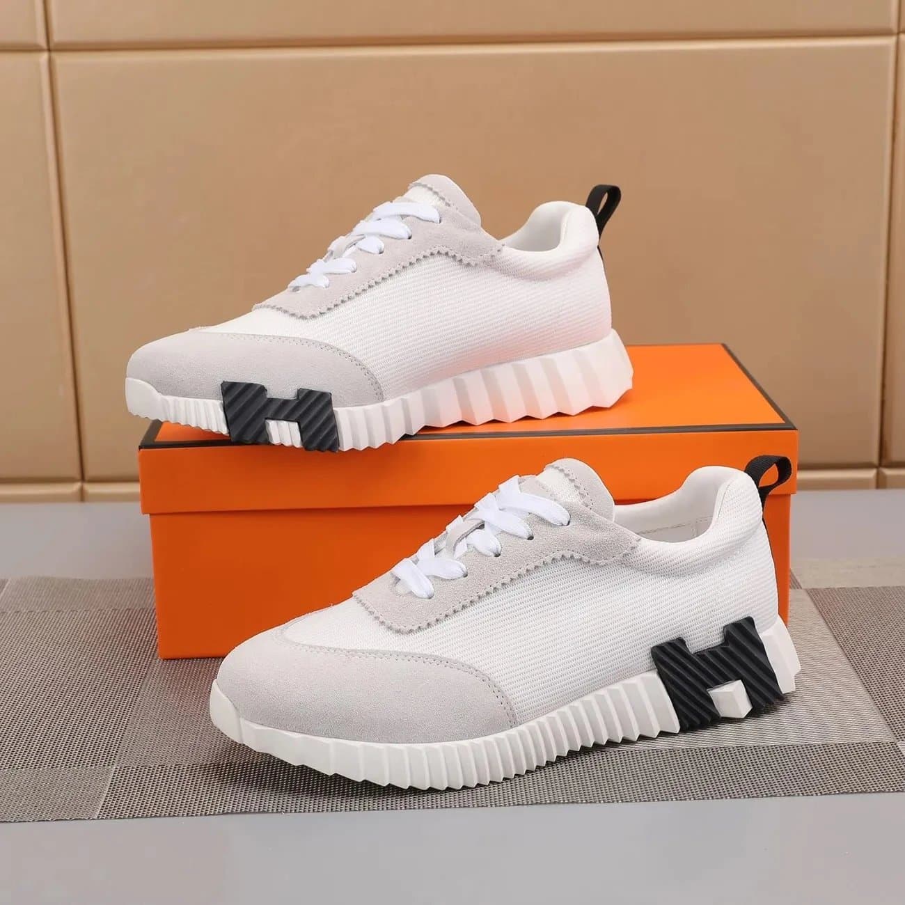 Chanel Sneaker CC Logo — 16