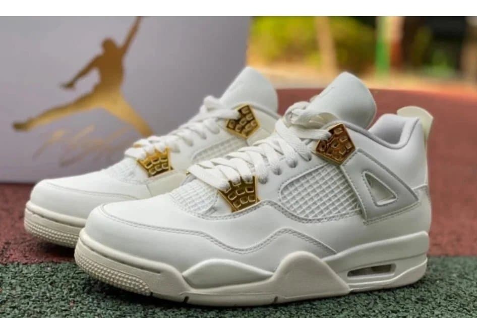 Air Jordan 4 Motorsport — 16