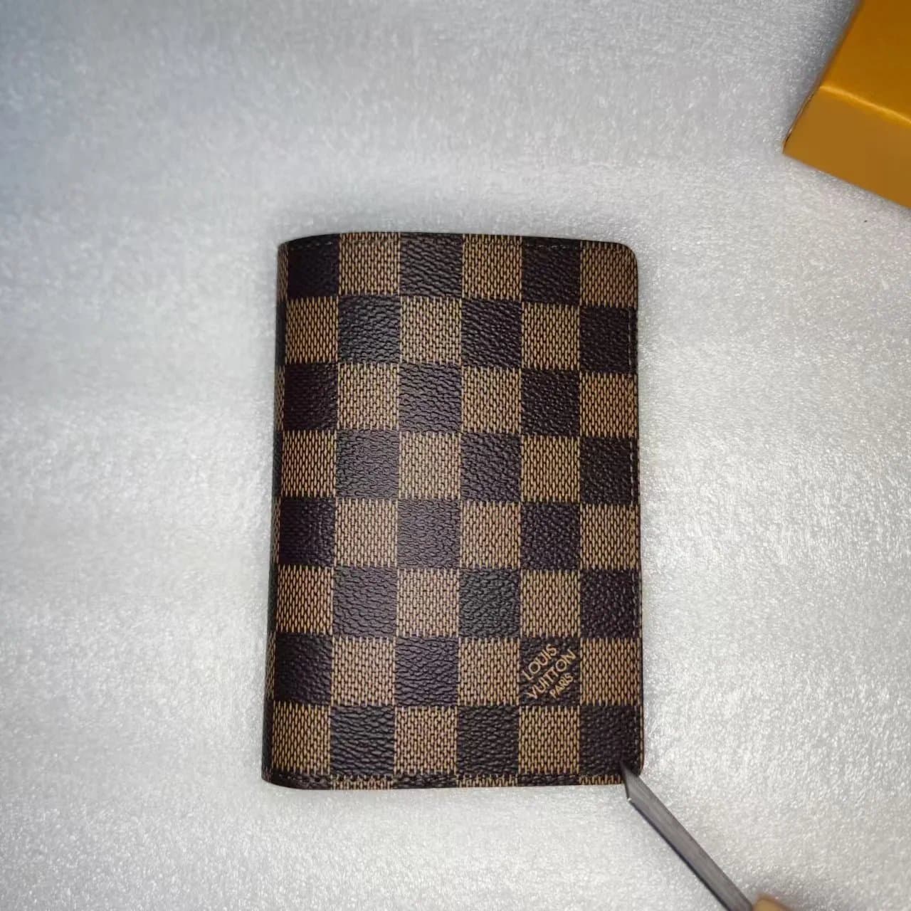 Louis Vuitton Pochette Clés Monogram Eclipse — 23