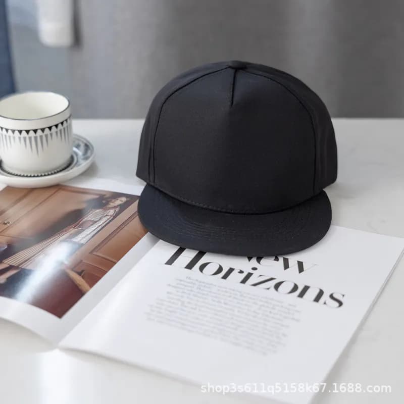 Snapback Cap Solid Black