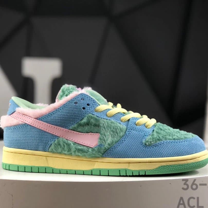 Nike Dunk Low Pastel Fuzzy