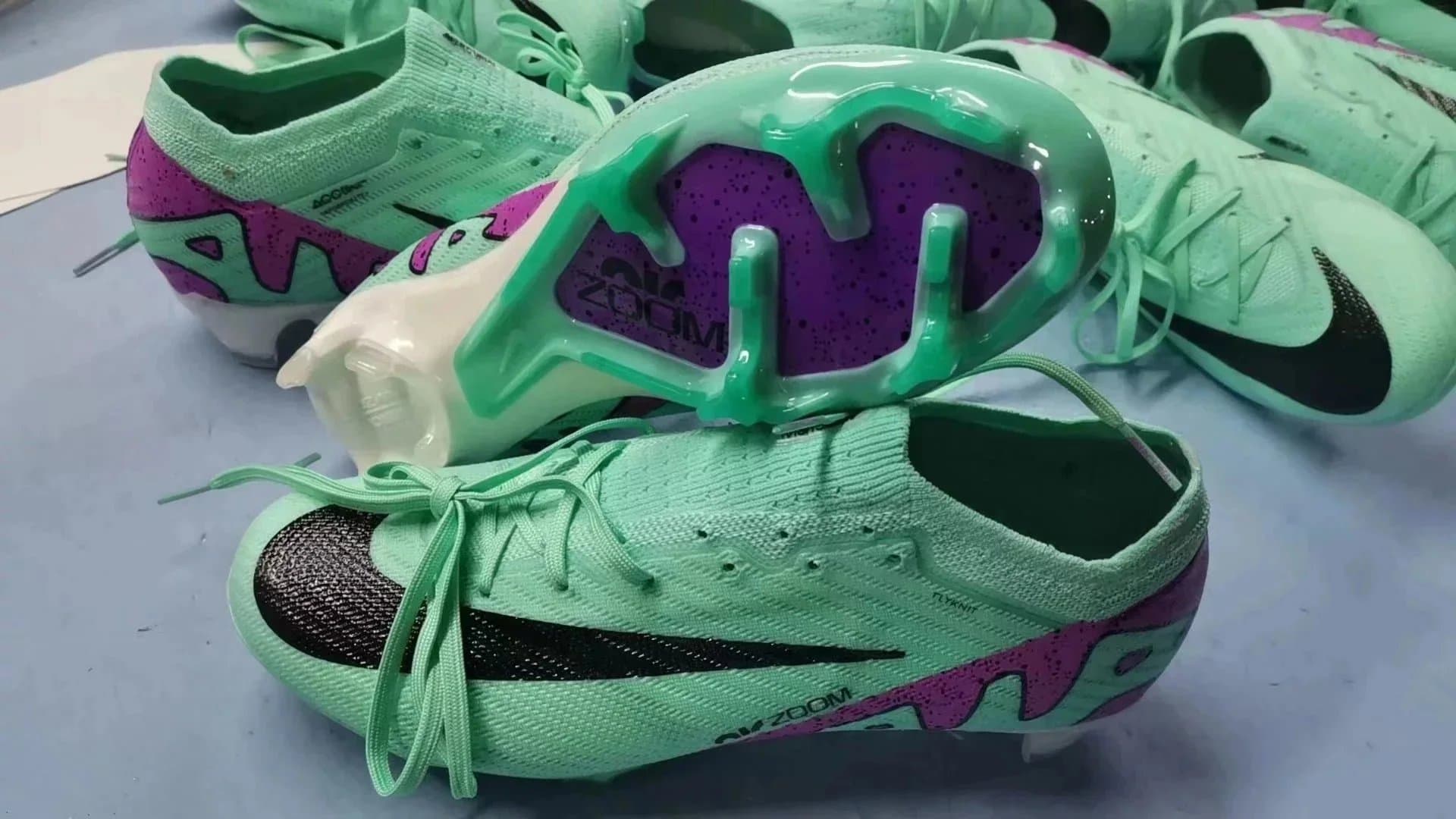 Nike Air VaporMax Star Print — 39