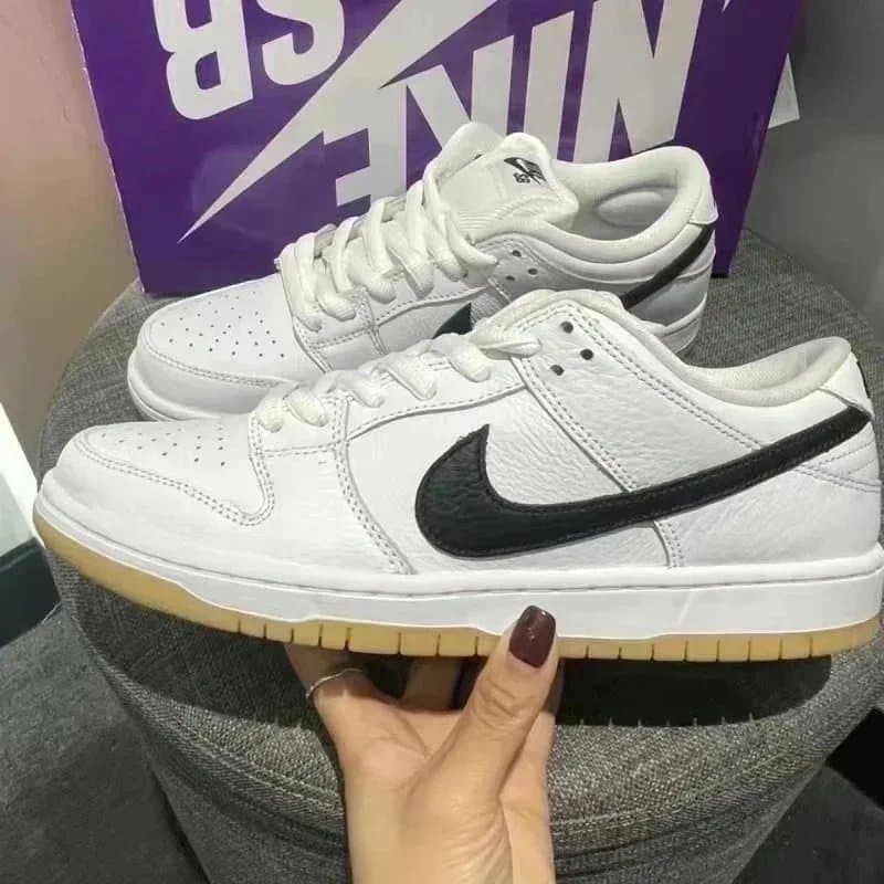 Nike Air Force 1 Low Bred — 白生胶