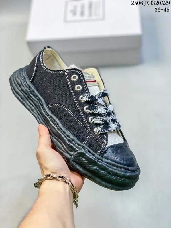 Mastermind Japan Blakkt White — 37