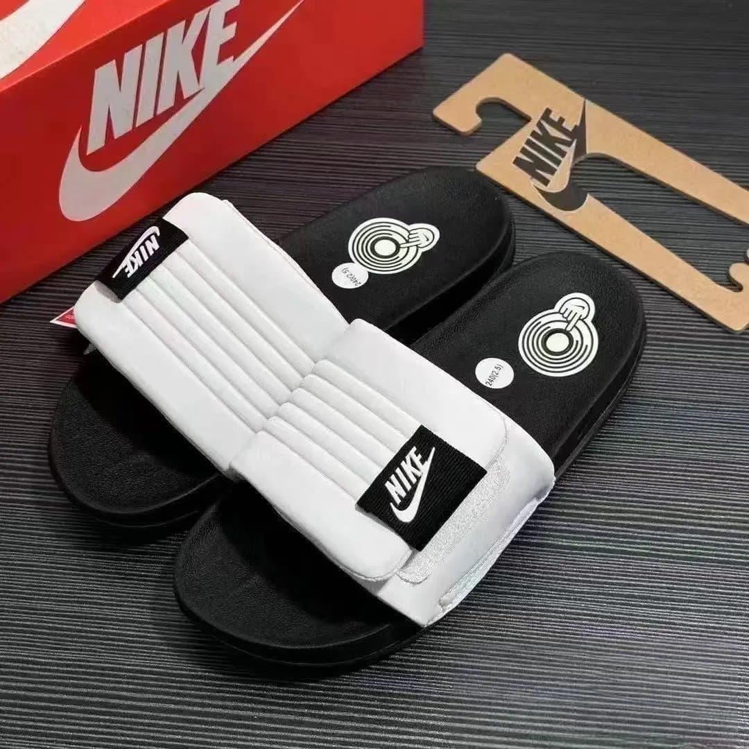 Yeezy Foam Runner Earth — nike小标黑白