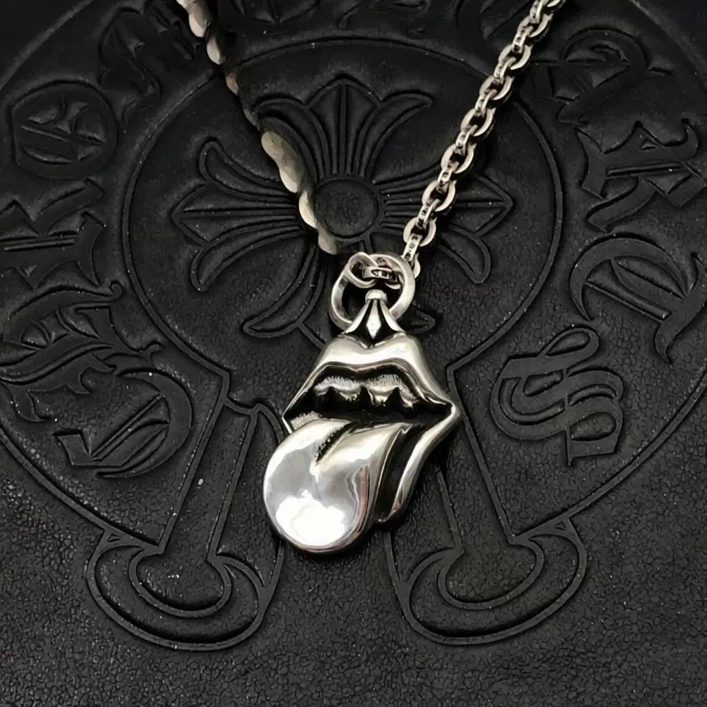 Chrome Hearts Cross Pendant Black Inlay — 大舌头字母链