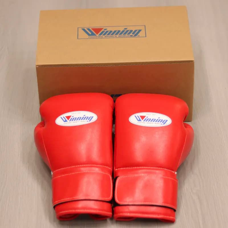 Winning Boxing Gloves Classic Red