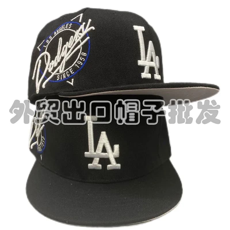 MLB Snapback Cap LA Dodgers Cali Patch — 如图38